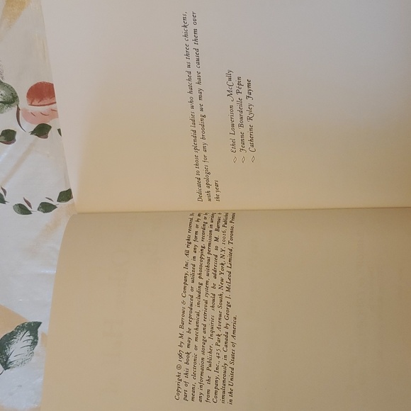 2/$8 🐣 The Other Half of the Egg 180 Ways to Use Up Extra Yolks or Whites 1967 - Picture 3 of 13